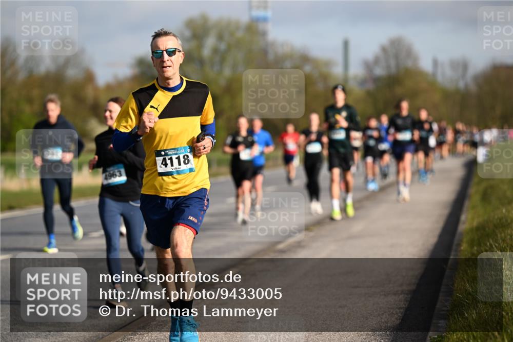 12.04.2026 - 45. Internationalen Wilhelmsburger Insellauf Dr. Thomas Lammeyer http://msf.ph/oto/9433005 12.04.2026 09:16:43 Laufen 4963, 4118 meine-sportfotos.de
