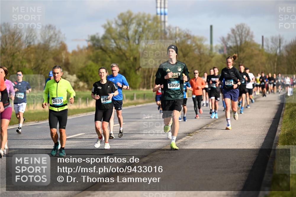 12.04.2026 - 45. Internationalen Wilhelmsburger Insellauf Dr. Thomas Lammeyer http://msf.ph/oto/9433016 12.04.2026 09:16:46 Laufen 2406, 2633, 284, 5950, 2724 meine-sportfotos.de