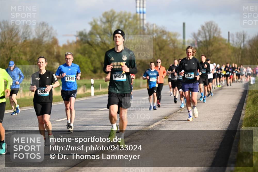 12.04.2026 - 45. Internationalen Wilhelmsburger Insellauf Dr. Thomas Lammeyer http://msf.ph/oto/9433024 12.04.2026 09:16:48 Laufen 284, 2148, 5950, 2724 meine-sportfotos.de