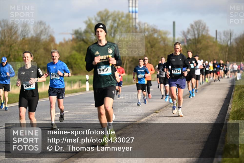 12.04.2026 - 45. Internationalen Wilhelmsburger Insellauf Dr. Thomas Lammeyer http://msf.ph/oto/9433027 12.04.2026 09:16:48 Laufen 2148, 2845, 5950, 2724 meine-sportfotos.de