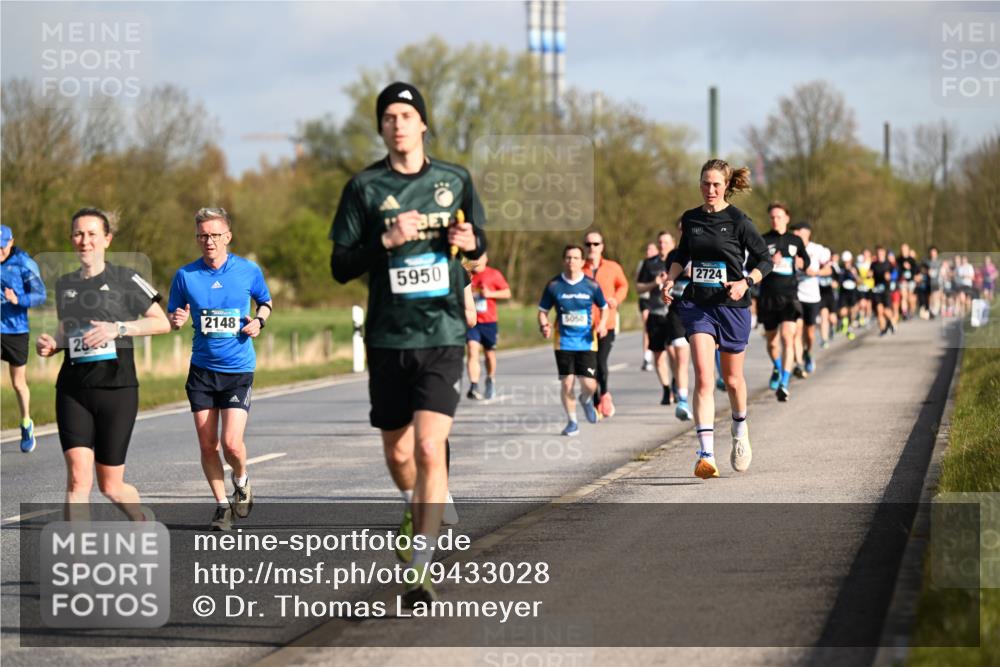 12.04.2026 - 45. Internationalen Wilhelmsburger Insellauf Dr. Thomas Lammeyer http://msf.ph/oto/9433028 12.04.2026 09:16:48 Laufen 28, 2148, 5950, 5050, 2724 meine-sportfotos.de