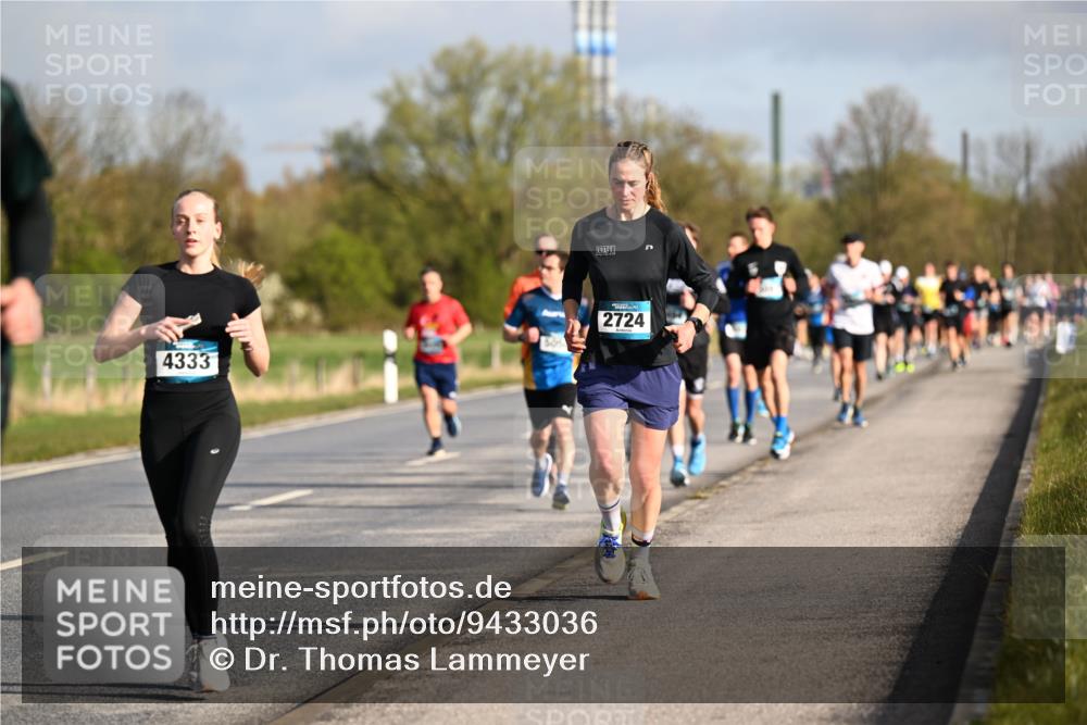 12.04.2026 - 45. Internationalen Wilhelmsburger Insellauf Dr. Thomas Lammeyer http://msf.ph/oto/9433036 12.04.2026 09:16:50 Laufen 4333, 2724 meine-sportfotos.de