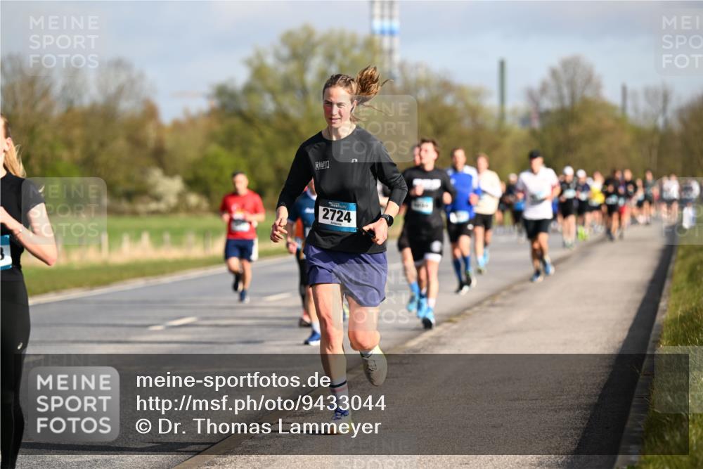 12.04.2026 - 45. Internationalen Wilhelmsburger Insellauf Dr. Thomas Lammeyer http://msf.ph/oto/9433044 12.04.2026 09:16:51 Laufen 2724 meine-sportfotos.de