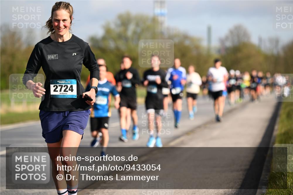 12.04.2026 - 45. Internationalen Wilhelmsburger Insellauf Dr. Thomas Lammeyer http://msf.ph/oto/9433054 12.04.2026 09:16:53 Laufen 2724 meine-sportfotos.de