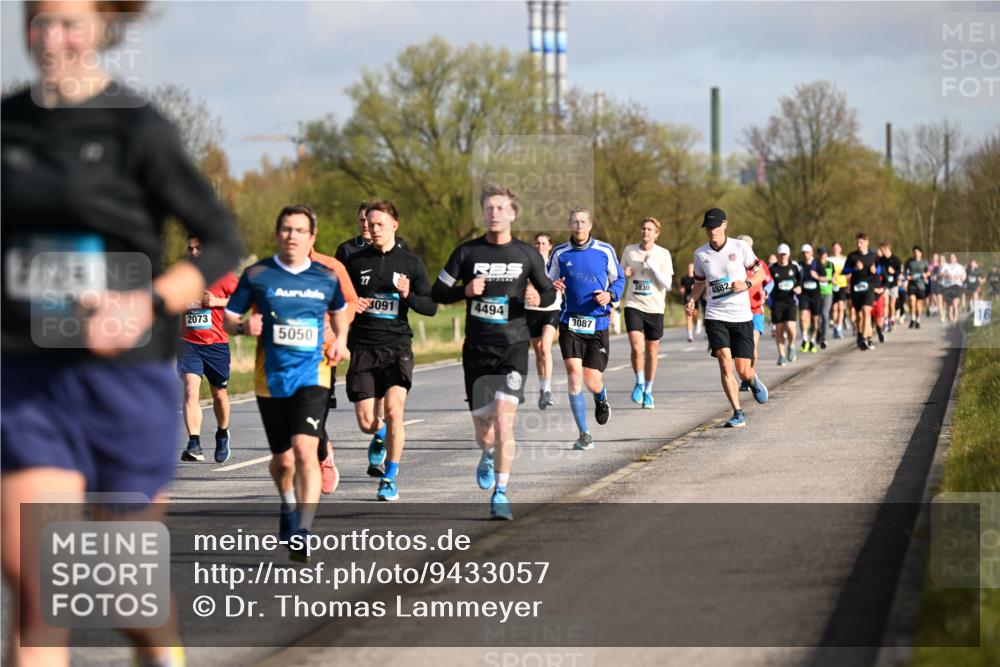 12.04.2026 - 45. Internationalen Wilhelmsburger Insellauf Dr. Thomas Lammeyer http://msf.ph/oto/9433057 12.04.2026 09:16:53 Laufen 3091, 2073, 5050, 4494, 3087, 3830, 4882 meine-sportfotos.de