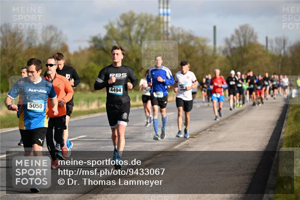 12.04.2026 - 45. Internationalen Wilhelmsburger Insellauf Dr. Thomas Lammeyer http://msf.ph/oto/9433067 12.04.2026 09:16:55 Laufen 4494, 5050, 1087 meine-sportfotos.de