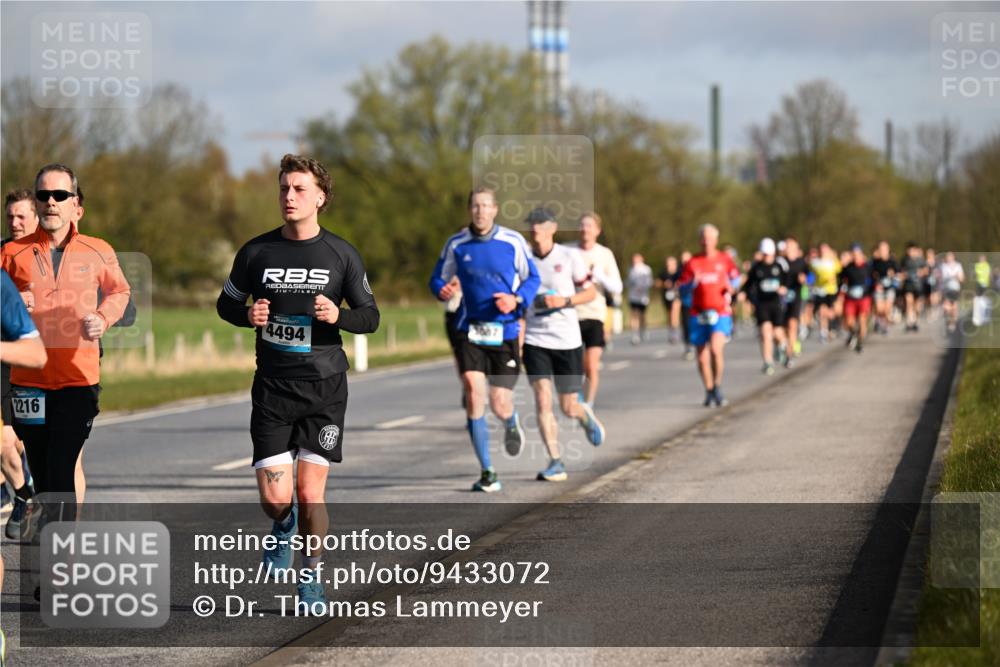 12.04.2026 - 45. Internationalen Wilhelmsburger Insellauf Dr. Thomas Lammeyer http://msf.ph/oto/9433072 12.04.2026 09:16:56 Laufen 2216, 4494 meine-sportfotos.de