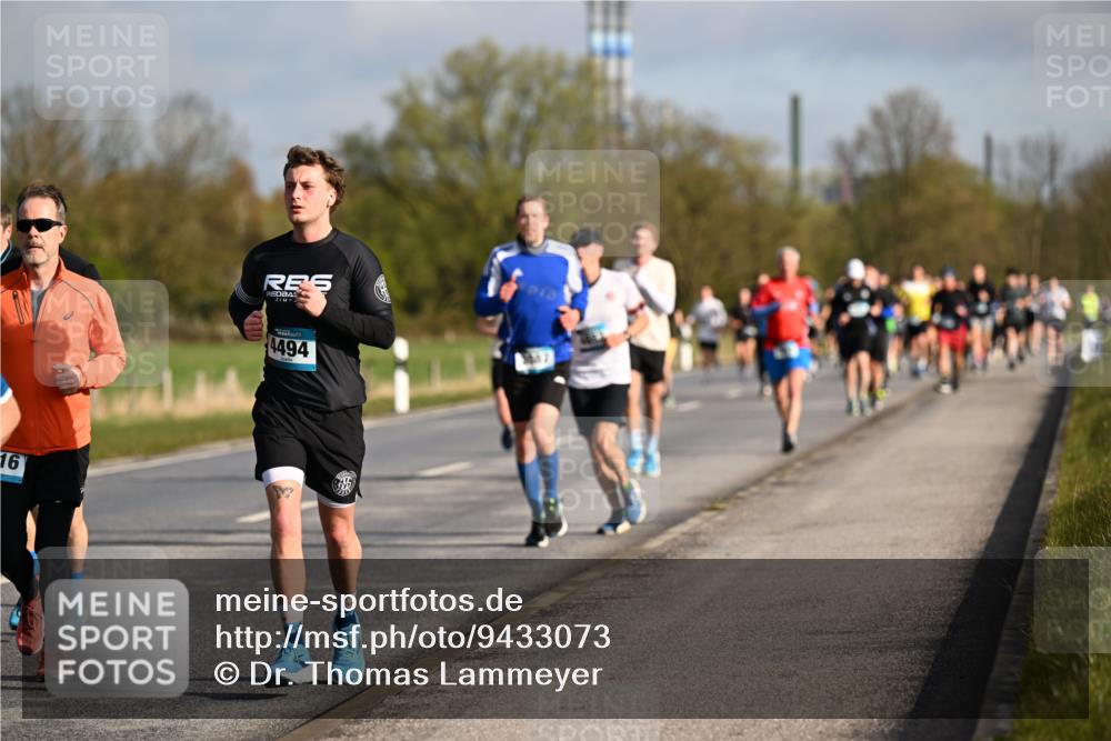 12.04.2026 - 45. Internationalen Wilhelmsburger Insellauf Dr. Thomas Lammeyer http://msf.ph/oto/9433073 12.04.2026 09:16:56 Laufen 16, 4494 meine-sportfotos.de