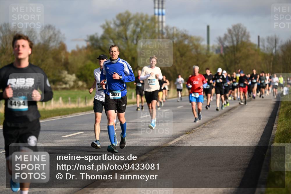 12.04.2026 - 45. Internationalen Wilhelmsburger Insellauf Dr. Thomas Lammeyer http://msf.ph/oto/9433081 12.04.2026 09:16:57 Laufen 4494, 488, 3087, 3830 meine-sportfotos.de