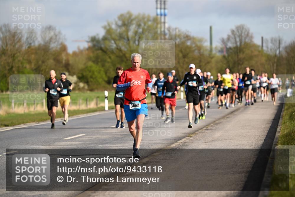 12.04.2026 - 45. Internationalen Wilhelmsburger Insellauf Dr. Thomas Lammeyer http://msf.ph/oto/9433118 12.04.2026 09:17:03 Laufen 3662 meine-sportfotos.de