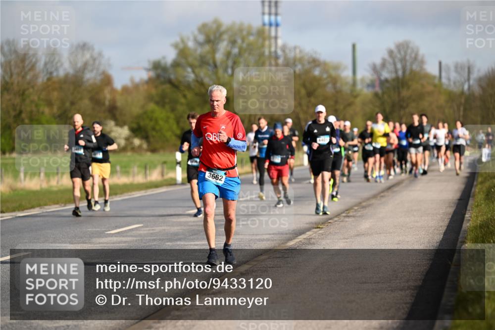 12.04.2026 - 45. Internationalen Wilhelmsburger Insellauf Dr. Thomas Lammeyer http://msf.ph/oto/9433120 12.04.2026 09:17:03 Laufen 4401, 3662 meine-sportfotos.de