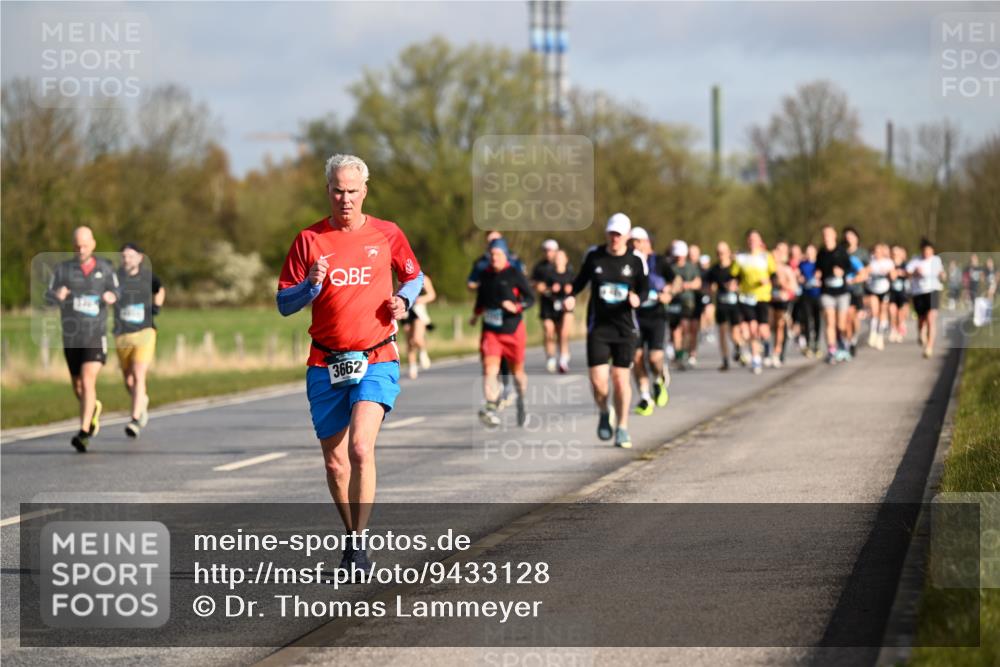 12.04.2026 - 45. Internationalen Wilhelmsburger Insellauf Dr. Thomas Lammeyer http://msf.ph/oto/9433128 12.04.2026 09:17:05 Laufen 3662 meine-sportfotos.de