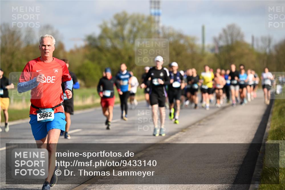 12.04.2026 - 45. Internationalen Wilhelmsburger Insellauf Dr. Thomas Lammeyer http://msf.ph/oto/9433140 12.04.2026 09:17:06 Laufen 3662 meine-sportfotos.de
