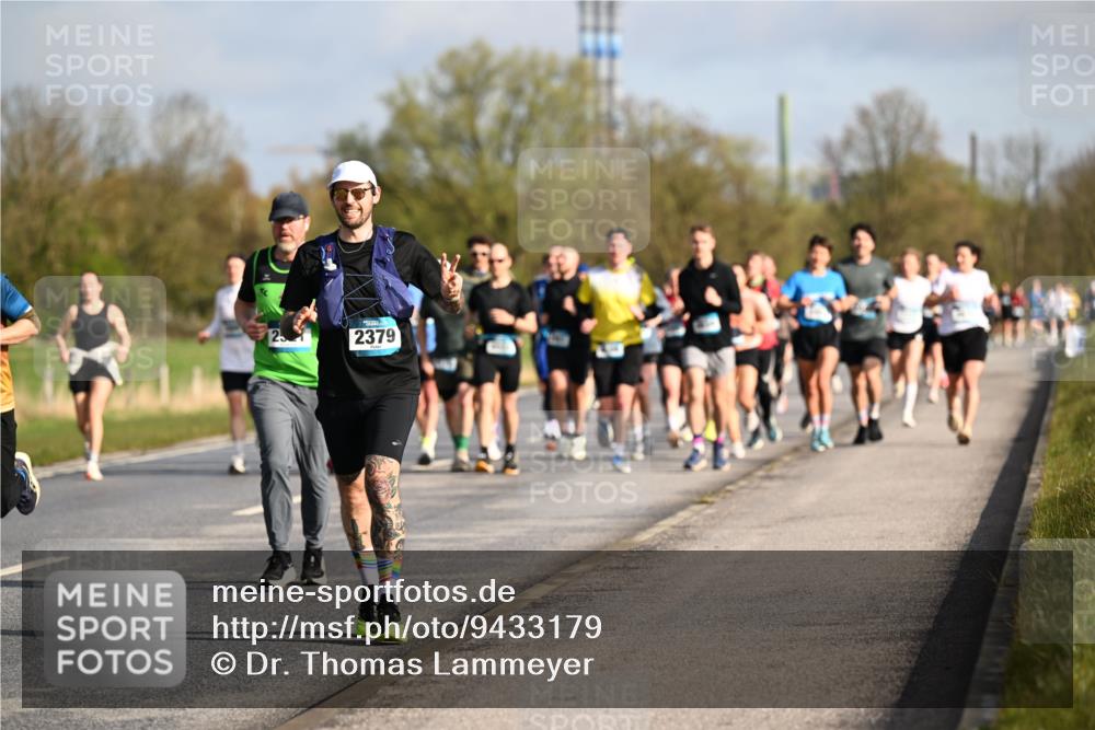 12.04.2026 - 45. Internationalen Wilhelmsburger Insellauf Dr. Thomas Lammeyer http://msf.ph/oto/9433179 12.04.2026 09:17:12 Laufen 2379 meine-sportfotos.de