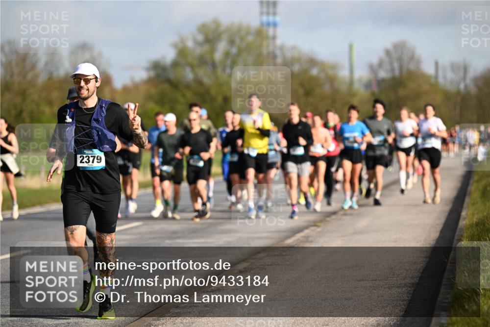 12.04.2026 - 45. Internationalen Wilhelmsburger Insellauf Dr. Thomas Lammeyer http://msf.ph/oto/9433184 12.04.2026 09:17:13 Laufen 2379 meine-sportfotos.de