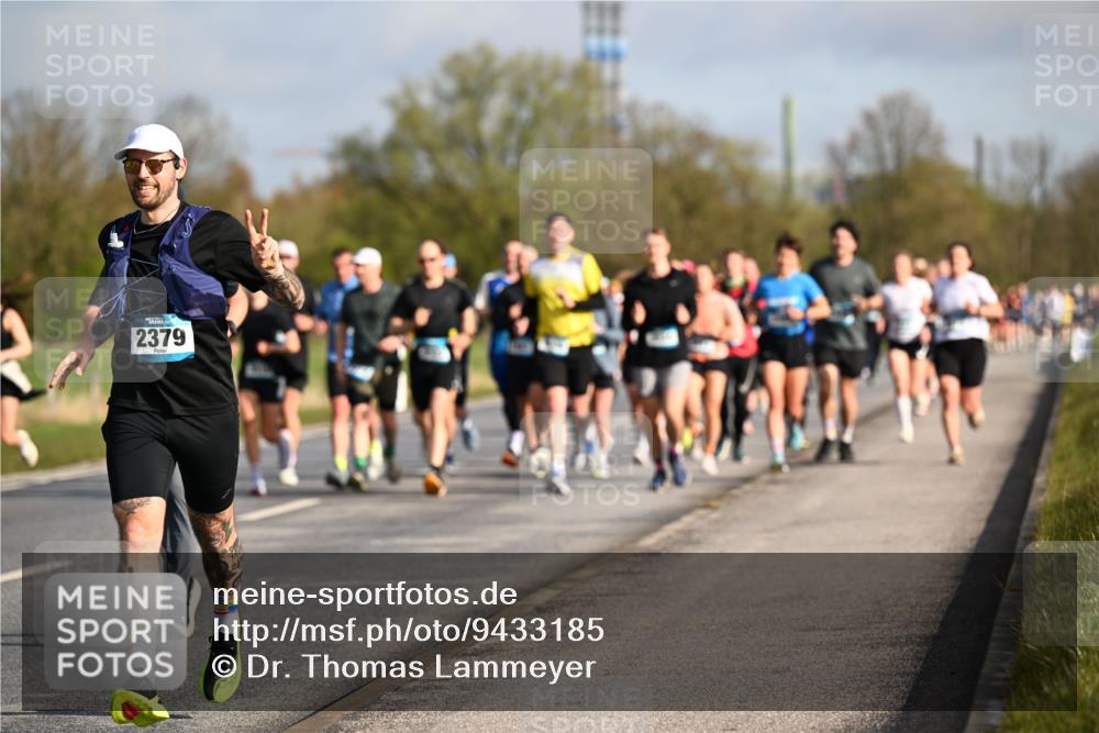 12.04.2026 - 45. Internationalen Wilhelmsburger Insellauf Dr. Thomas Lammeyer http://msf.ph/oto/9433185 12.04.2026 09:17:13 Laufen 2379 meine-sportfotos.de