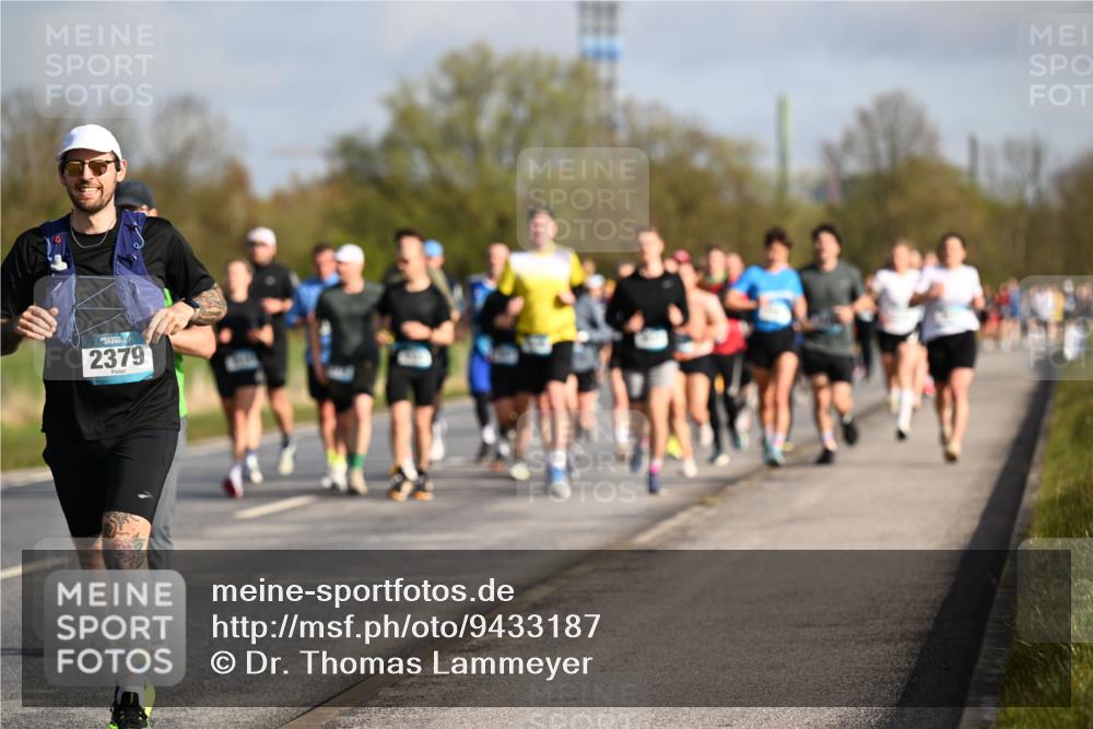12.04.2026 - 45. Internationalen Wilhelmsburger Insellauf Dr. Thomas Lammeyer http://msf.ph/oto/9433187 12.04.2026 09:17:14 Laufen 2379 meine-sportfotos.de