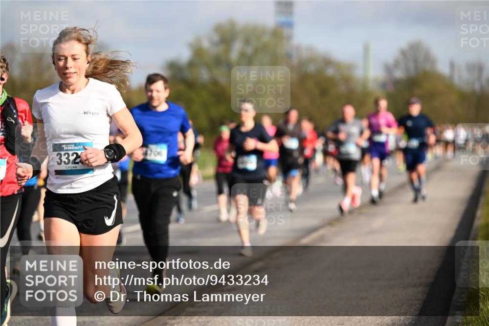 12.04.2026 - 45. Internationalen Wilhelmsburger Insellauf Dr. Thomas Lammeyer http://msf.ph/oto/9433234 12.04.2026 09:17:22 Laufen 332, 4706 meine-sportfotos.de