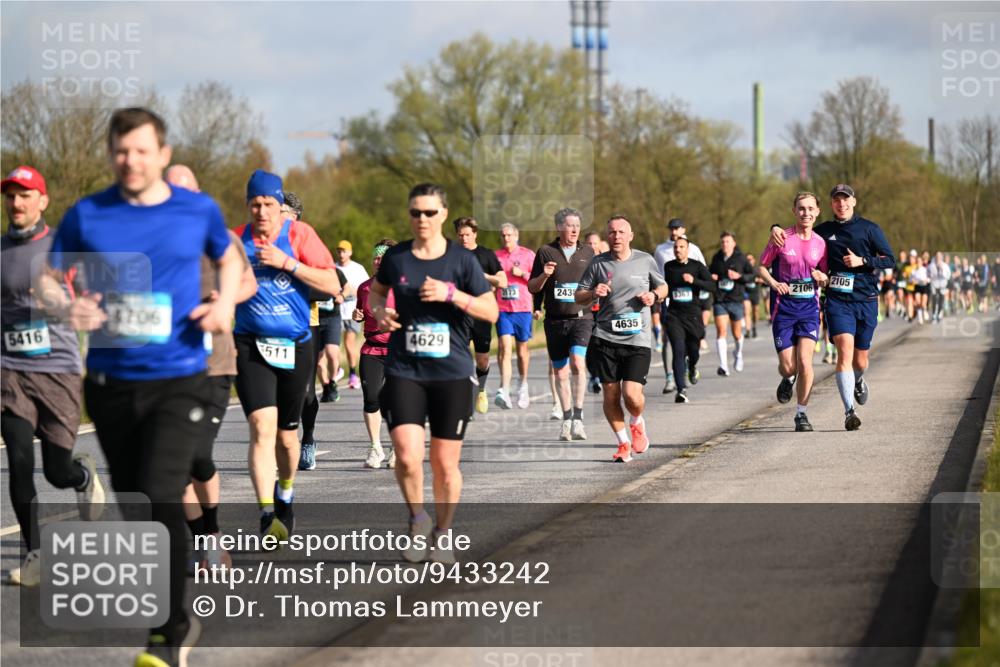 12.04.2026 - 45. Internationalen Wilhelmsburger Insellauf Dr. Thomas Lammeyer http://msf.ph/oto/9433242 12.04.2026 09:17:24 Laufen 54706, 5416, 511, 4629, 173, 2438, 4635, 5363, 2106, 2105 meine-sportfotos.de