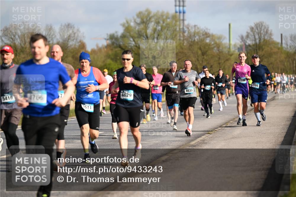 12.04.2026 - 45. Internationalen Wilhelmsburger Insellauf Dr. Thomas Lammeyer http://msf.ph/oto/9433243 12.04.2026 09:17:24 Laufen 5416, 4706, 5511, 2450, 3173, 5363, 4635, 4629, 2106, 2105 meine-sportfotos.de