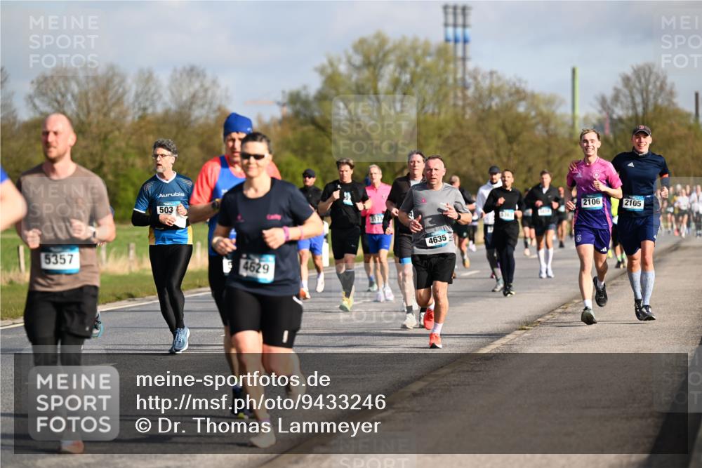 12.04.2026 - 45. Internationalen Wilhelmsburger Insellauf Dr. Thomas Lammeyer http://msf.ph/oto/9433246 12.04.2026 09:17:25 Laufen 5357, 503, 4629, 3173, 4635, 2106, 2105 meine-sportfotos.de