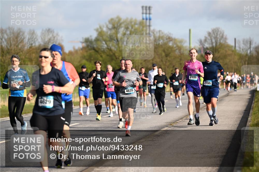 12.04.2026 - 45. Internationalen Wilhelmsburger Insellauf Dr. Thomas Lammeyer http://msf.ph/oto/9433248 12.04.2026 09:17:25 Laufen 503, 4629, 3173, 5361, 4635, 2106, 2105 meine-sportfotos.de