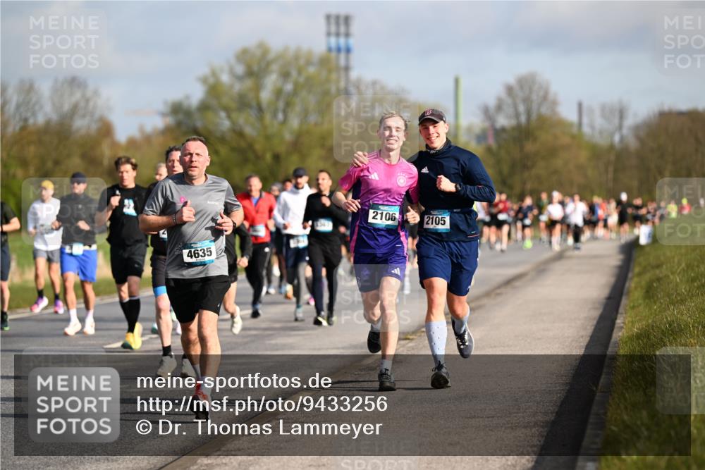 12.04.2026 - 45. Internationalen Wilhelmsburger Insellauf Dr. Thomas Lammeyer http://msf.ph/oto/9433256 12.04.2026 09:17:27 Laufen 4635, 2106, 2105 meine-sportfotos.de