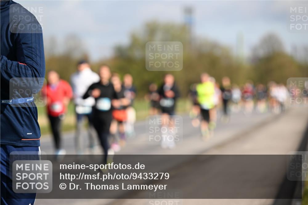 12.04.2026 - 45. Internationalen Wilhelmsburger Insellauf Dr. Thomas Lammeyer http://msf.ph/oto/9433279 12.04.2026 09:17:32 Laufen  meine-sportfotos.de