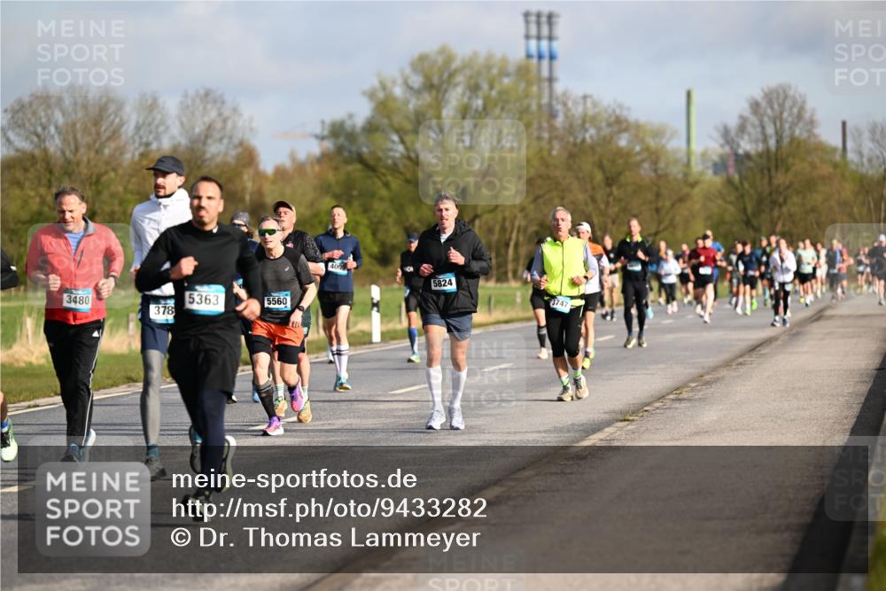 12.04.2026 - 45. Internationalen Wilhelmsburger Insellauf Dr. Thomas Lammeyer http://msf.ph/oto/9433282 12.04.2026 09:17:32 Laufen 3480, 5363, 5560, 378, 4009, 5824, 3747 meine-sportfotos.de