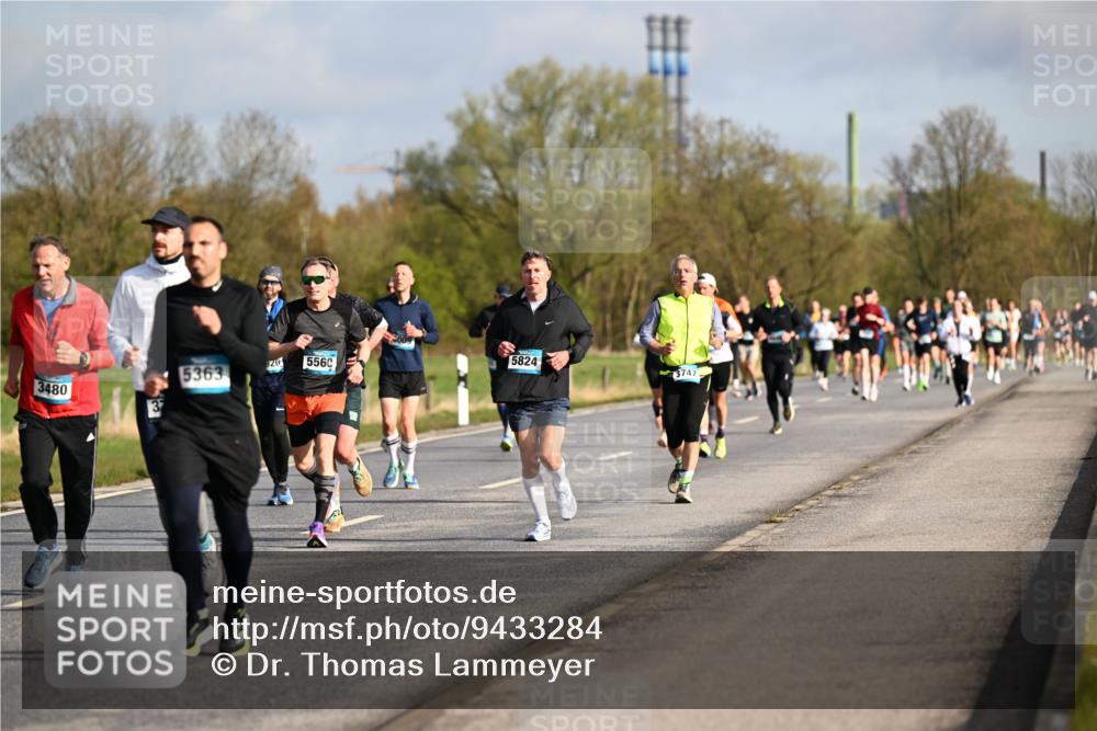 12.04.2026 - 45. Internationalen Wilhelmsburger Insellauf Dr. Thomas Lammeyer http://msf.ph/oto/9433284 12.04.2026 09:17:33 Laufen 3480, 5363, 920, 5560, 5824, 3747 meine-sportfotos.de