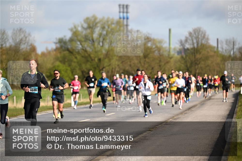 12.04.2026 - 45. Internationalen Wilhelmsburger Insellauf Dr. Thomas Lammeyer http://msf.ph/oto/9433315 12.04.2026 09:17:42 Laufen 4646, 5489 meine-sportfotos.de