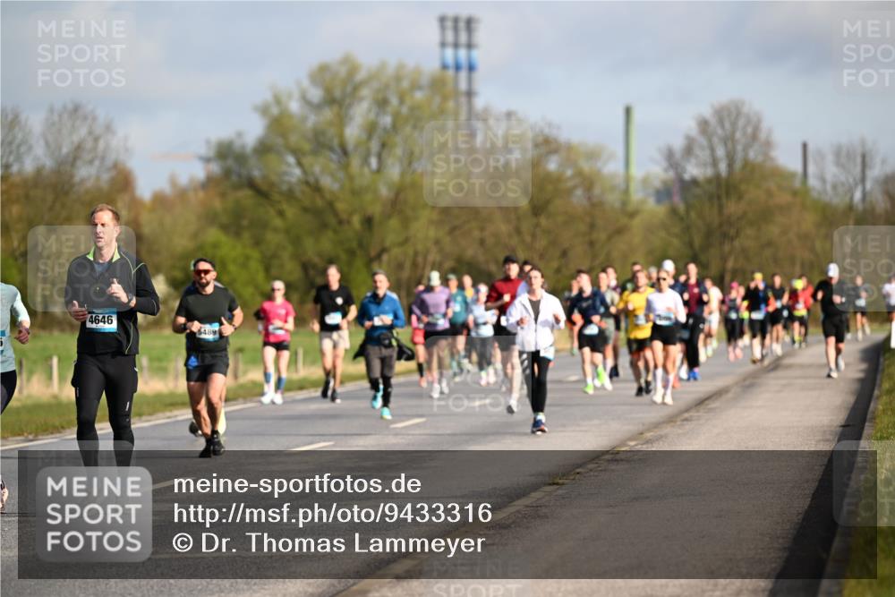12.04.2026 - 45. Internationalen Wilhelmsburger Insellauf Dr. Thomas Lammeyer http://msf.ph/oto/9433316 12.04.2026 09:17:42 Laufen 4646, 489 meine-sportfotos.de