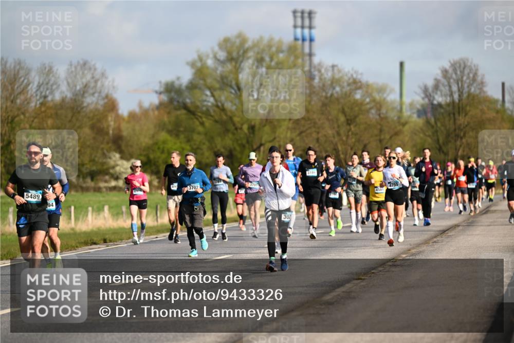12.04.2026 - 45. Internationalen Wilhelmsburger Insellauf Dr. Thomas Lammeyer http://msf.ph/oto/9433326 12.04.2026 09:17:45 Laufen 5489, 94, 3702, 3781, 302, 3186, 4501, 4755 meine-sportfotos.de
