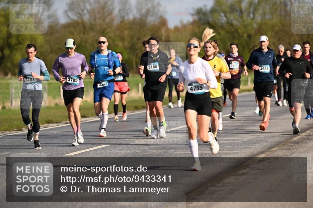 12.04.2026 - 45. Internationalen Wilhelmsburger Insellauf Dr. Thomas Lammeyer http://msf.ph/oto/9433341 12.04.2026 09:17:54 Laufen 3781, 3785, 4481, 4913, 3186, 4755, 3987, 4531 meine-sportfotos.de
