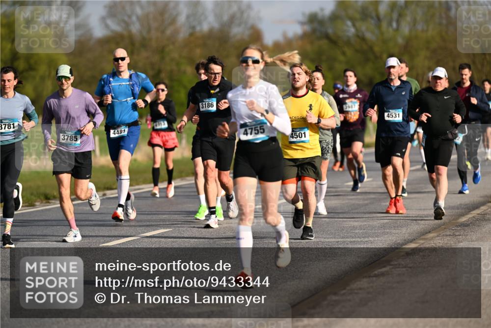 12.04.2026 - 45. Internationalen Wilhelmsburger Insellauf Dr. Thomas Lammeyer http://msf.ph/oto/9433344 12.04.2026 09:17:54 Laufen 3781, 3785, 4481, 3186, 4755, 4501, 3947, 4531 meine-sportfotos.de
