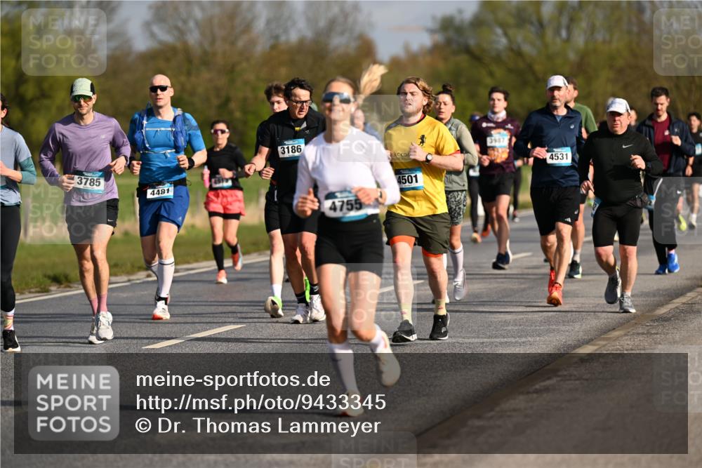 12.04.2026 - 45. Internationalen Wilhelmsburger Insellauf Dr. Thomas Lammeyer http://msf.ph/oto/9433345 12.04.2026 09:17:54 Laufen 3785, 4481, 3186, 3987, 4755, 4501, 4531 meine-sportfotos.de