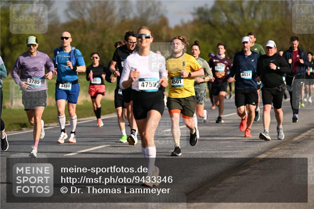 12.04.2026 - 45. Internationalen Wilhelmsburger Insellauf Dr. Thomas Lammeyer http://msf.ph/oto/9433346 12.04.2026 09:17:55 Laufen 3785, 4481, 4913, 5, 3947, 4755, 4501, 4531 meine-sportfotos.de