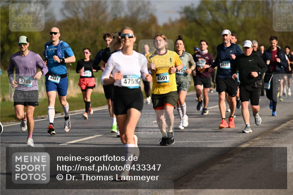 12.04.2026 - 45. Internationalen Wilhelmsburger Insellauf Dr. Thomas Lammeyer http://msf.ph/oto/9433347 12.04.2026 09:17:55 Laufen 4481, 3785, 39, 4913, 4755, 4501, 3907, 4531 meine-sportfotos.de