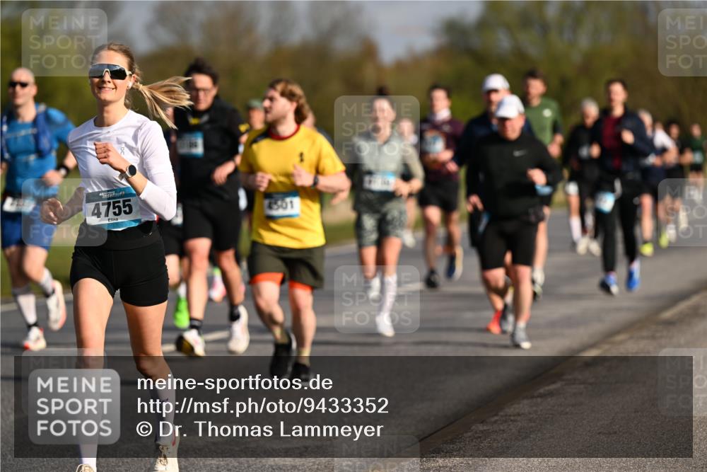 12.04.2026 - 45. Internationalen Wilhelmsburger Insellauf Dr. Thomas Lammeyer http://msf.ph/oto/9433352 12.04.2026 09:17:56 Laufen 4755, 4501 meine-sportfotos.de