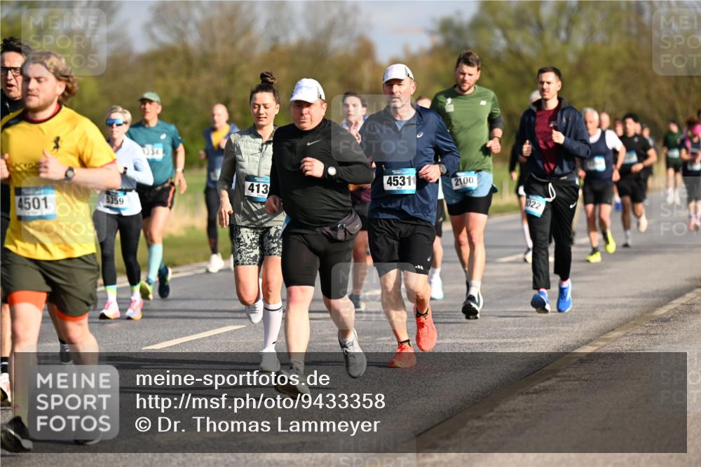 12.04.2026 - 45. Internationalen Wilhelmsburger Insellauf Dr. Thomas Lammeyer http://msf.ph/oto/9433358 12.04.2026 09:17:57 Laufen 4531, 2100, 413, 022, 5359, 4501 meine-sportfotos.de