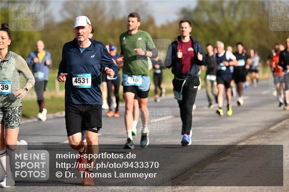 12.04.2026 - 45. Internationalen Wilhelmsburger Insellauf Dr. Thomas Lammeyer http://msf.ph/oto/9433370 12.04.2026 09:17:59 Laufen 39, 4531, 2100 meine-sportfotos.de