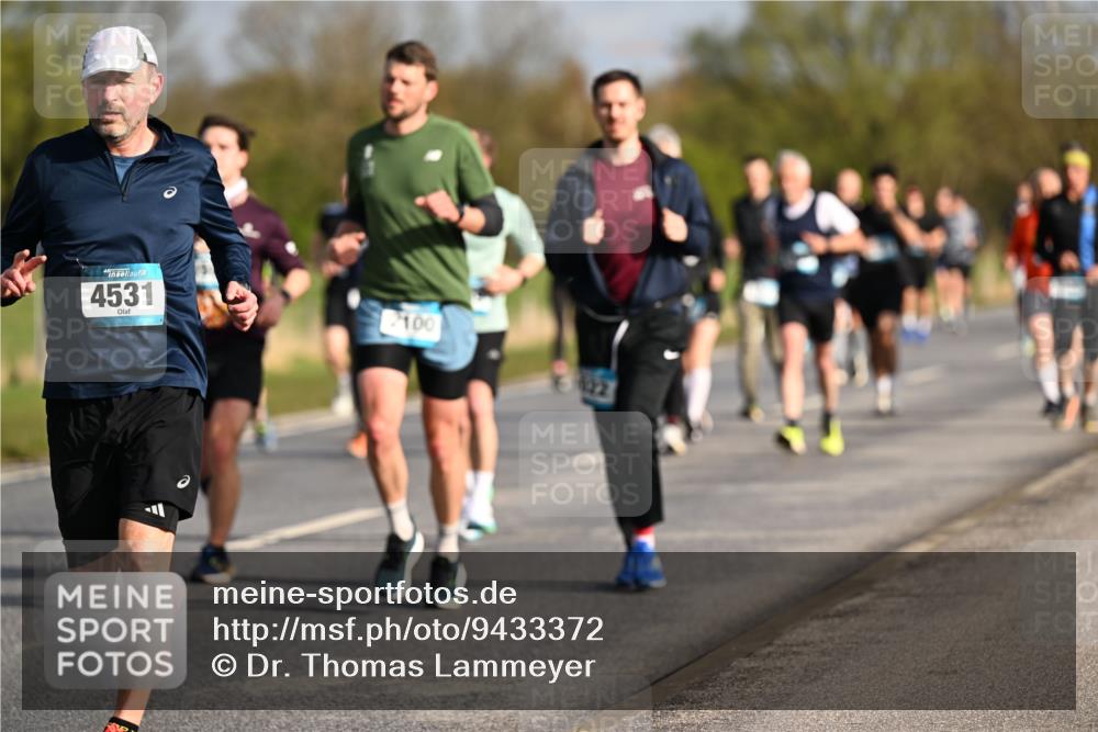 12.04.2026 - 45. Internationalen Wilhelmsburger Insellauf Dr. Thomas Lammeyer http://msf.ph/oto/9433372 12.04.2026 09:18:00 Laufen 4531, 2100, 122 meine-sportfotos.de