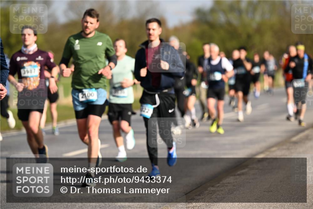 12.04.2026 - 45. Internationalen Wilhelmsburger Insellauf Dr. Thomas Lammeyer http://msf.ph/oto/9433374 12.04.2026 09:18:00 Laufen 3937, 2100 meine-sportfotos.de