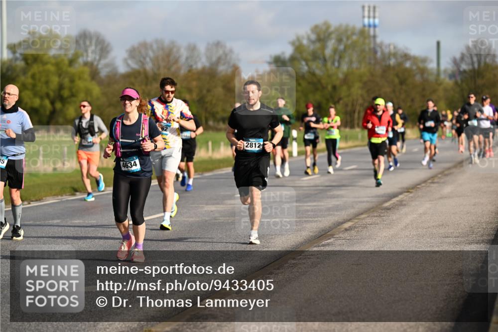 12.04.2026 - 45. Internationalen Wilhelmsburger Insellauf Dr. Thomas Lammeyer http://msf.ph/oto/9433405 12.04.2026 09:18:10 Laufen 35, 4634, 2812 meine-sportfotos.de