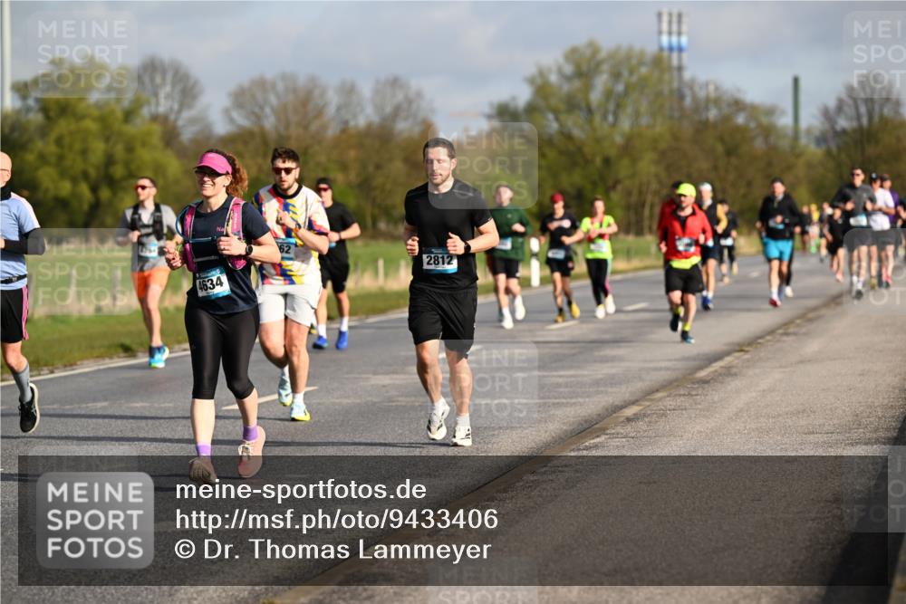 12.04.2026 - 45. Internationalen Wilhelmsburger Insellauf Dr. Thomas Lammeyer http://msf.ph/oto/9433406 12.04.2026 09:18:10 Laufen 4634, 62, 2812 meine-sportfotos.de