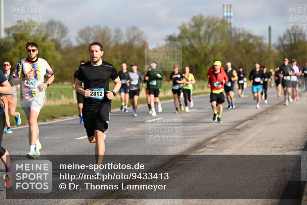 12.04.2026 - 45. Internationalen Wilhelmsburger Insellauf Dr. Thomas Lammeyer http://msf.ph/oto/9433413 12.04.2026 09:18:11 Laufen 4062, 2812 meine-sportfotos.de