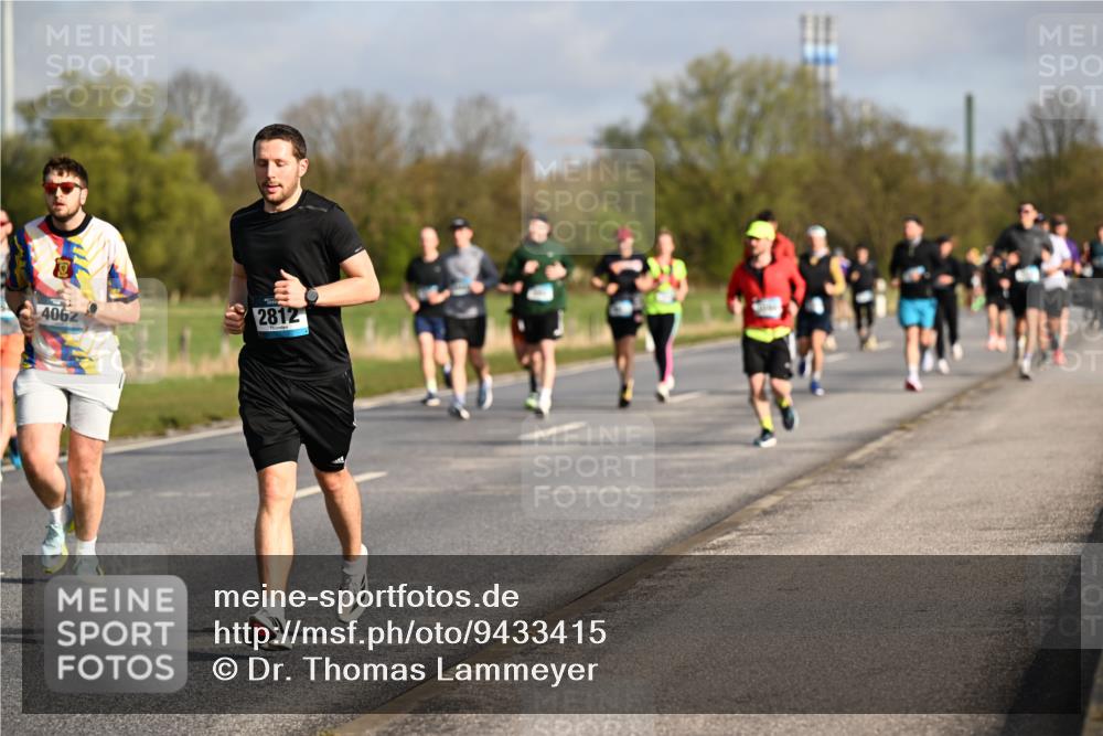12.04.2026 - 45. Internationalen Wilhelmsburger Insellauf Dr. Thomas Lammeyer http://msf.ph/oto/9433415 12.04.2026 09:18:11 Laufen 4062, 2812 meine-sportfotos.de