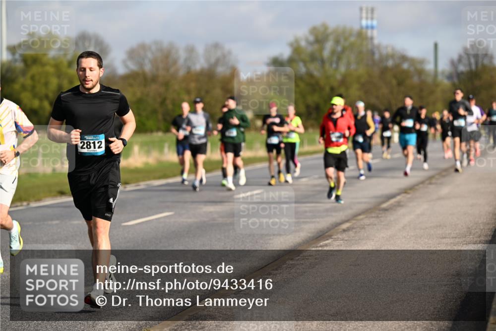 12.04.2026 - 45. Internationalen Wilhelmsburger Insellauf Dr. Thomas Lammeyer http://msf.ph/oto/9433416 12.04.2026 09:18:12 Laufen 2812 meine-sportfotos.de