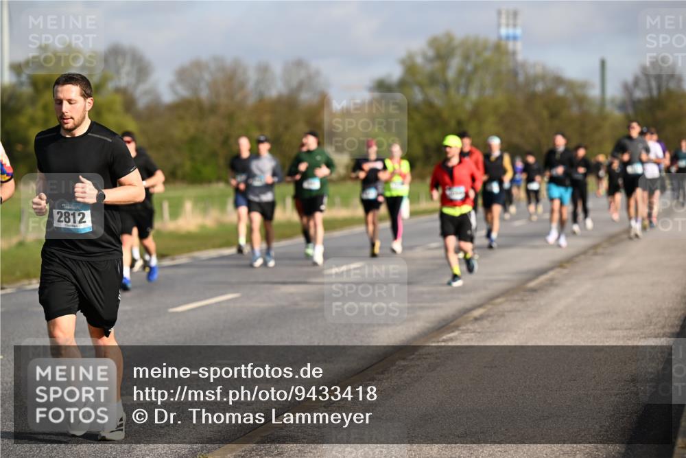 12.04.2026 - 45. Internationalen Wilhelmsburger Insellauf Dr. Thomas Lammeyer http://msf.ph/oto/9433418 12.04.2026 09:18:12 Laufen 2812 meine-sportfotos.de