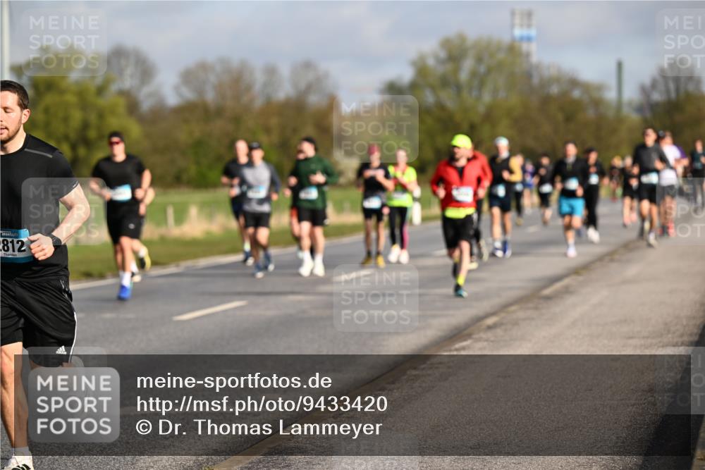 12.04.2026 - 45. Internationalen Wilhelmsburger Insellauf Dr. Thomas Lammeyer http://msf.ph/oto/9433420 12.04.2026 09:18:12 Laufen 812 meine-sportfotos.de